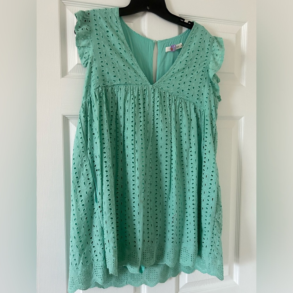 Mint green woman’s romper with pockets!